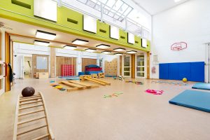 Inakindergarten, Raumfotos, Kita Bülowstrasse, Spielpodest