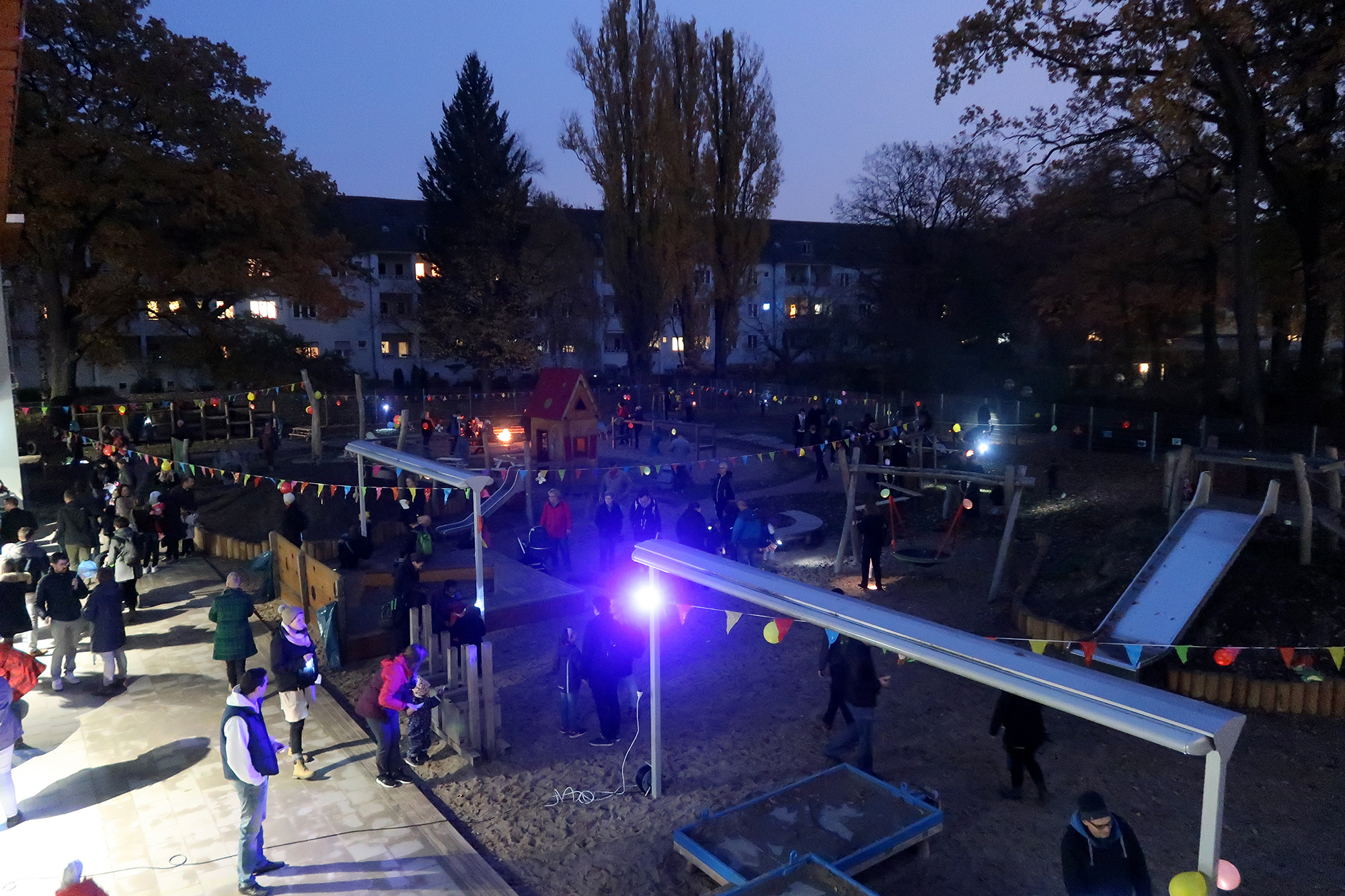 Lichterfest mit allem drum und dran - INA.KINDER.GARTEN